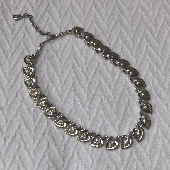 Vintage Coro Silver Leaf Necklace - Picture 5 of 7